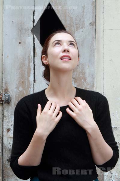 LISA HANNIGAN - 2012-04-12 - PARIS -  - 